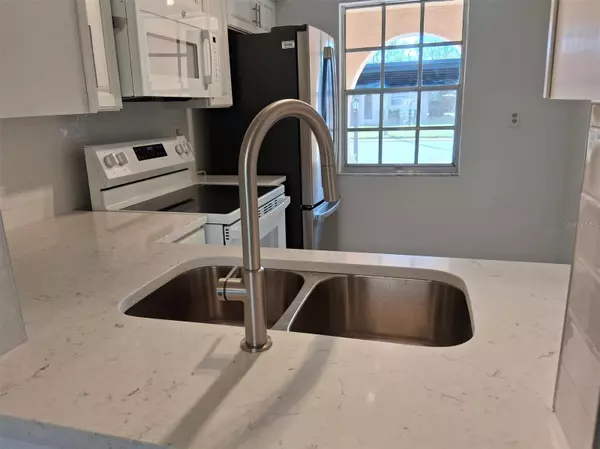 New Port Richey, FL 34652,4326 SUMMERSUN DR #B