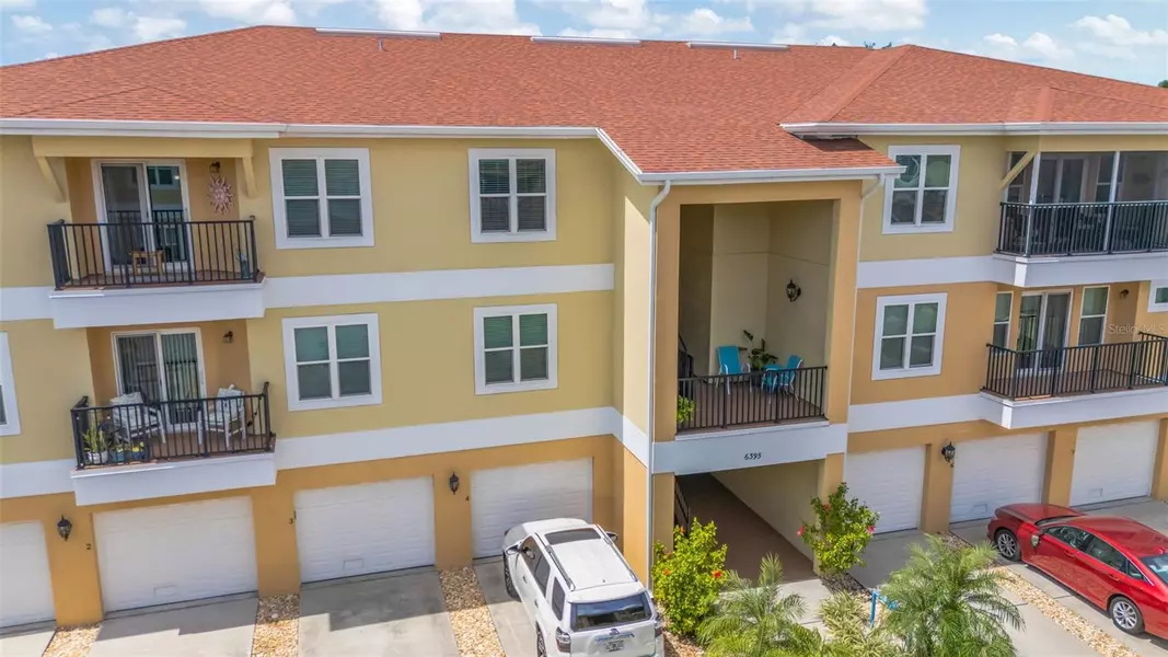 6395 BANYAN BLVD #301, New Port Richey, FL 34652