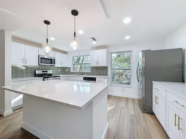 Clearwater, FL 33756,1406 S LAKE AVE