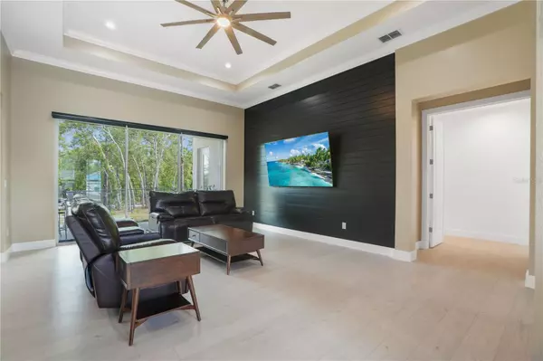 Weeki Wachee, FL 34614,10380 YELLOW HAMMER RD