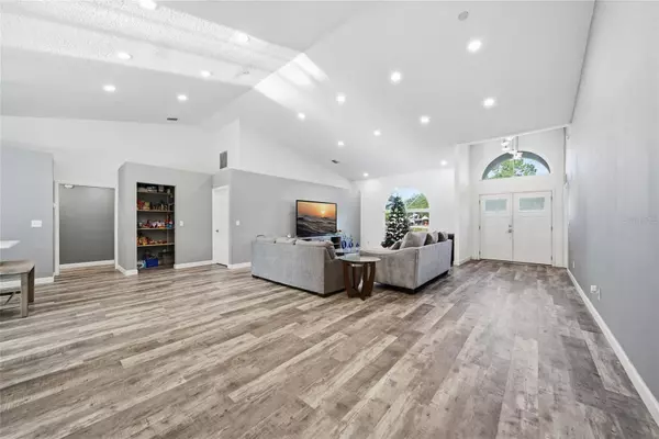 Riverview, FL 33569,9823 SUNNYOAK DR