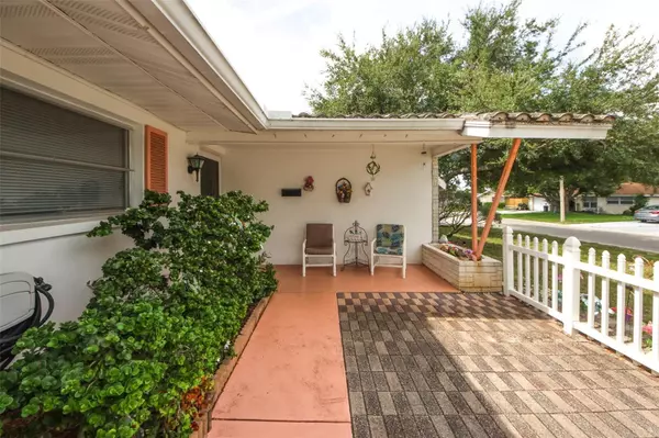 Port Richey, FL 34668,10638 OAK HILL DR