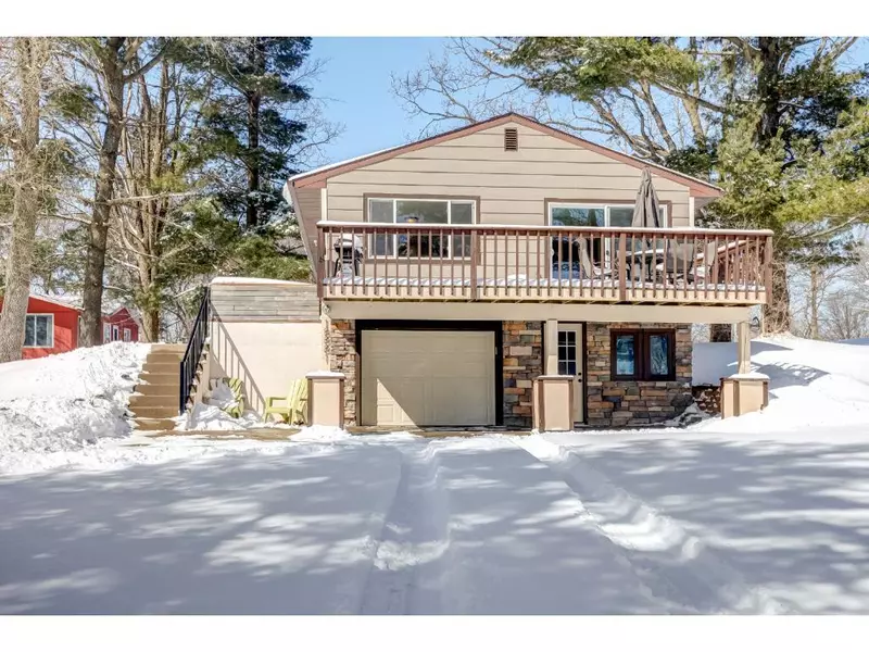 18881 Kenwood TRL, Lakeville, MN 55044