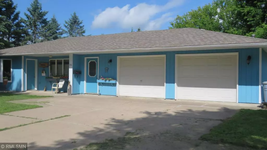 Mora, MN 55051,106 Wood ST S