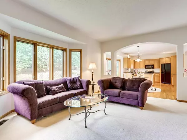 Eden Prairie, MN 55347,9231 Cold Stream LN