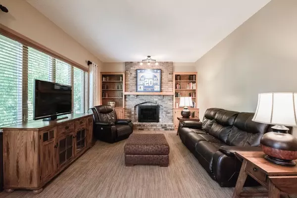 Eagan, MN 55123,546 White Pine WAY