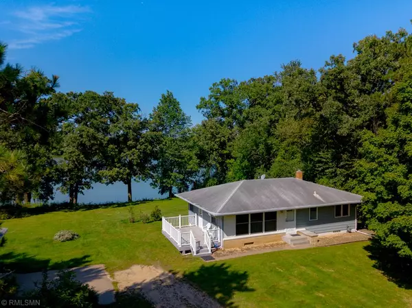 2244 Manning TRL N, Lake Elmo, MN 55042