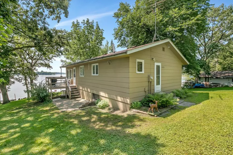 23251 Danube RD, Paynesville, MN 56362