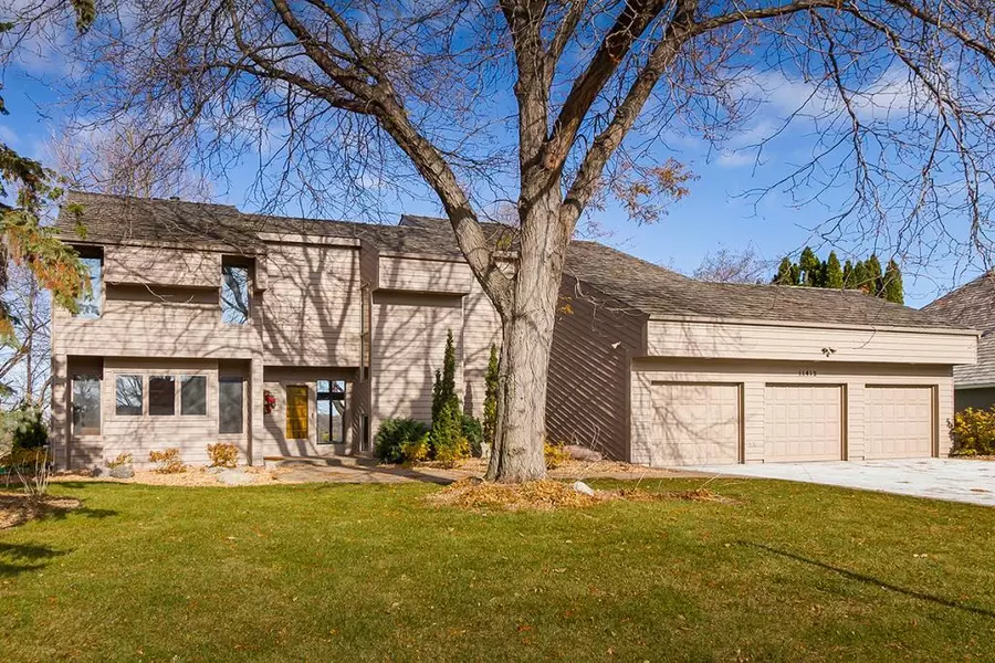 11412 Mount Curve RD, Eden Prairie, MN 55347