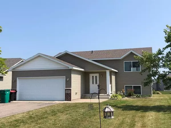 Albany, MN 56307,810 Deerberry CT