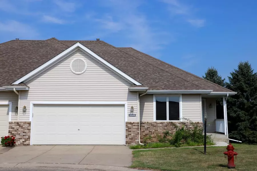 2000 Park Pointe CT, Northfield, MN 55057