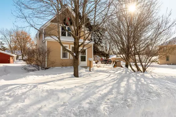 201 Lincoln AVE N, New Prague, MN 56071