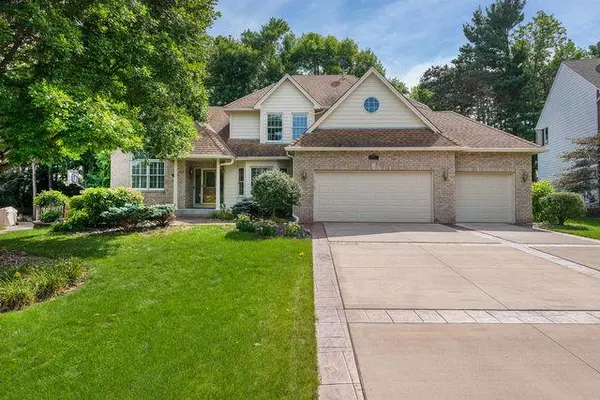 Woodbury, MN 55129,10177 Bridgewater CT