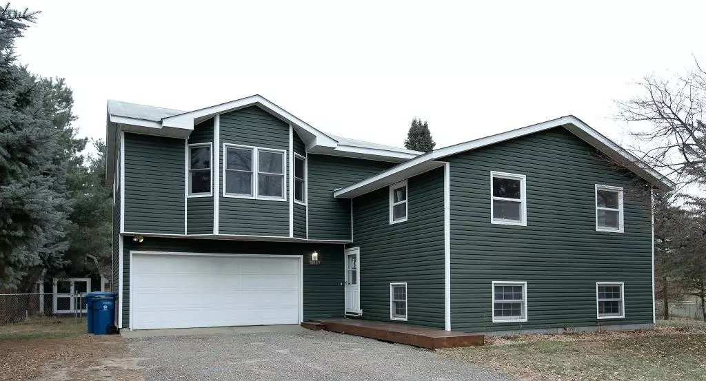 11905 190th CIR NW, Elk River, MN 55330