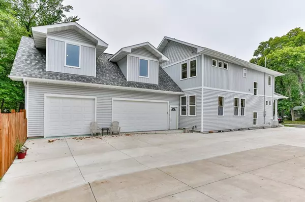 White Bear Lake, MN 55110,2250 11th ST