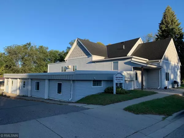 21 Ash ST NE, New London, MN 56273