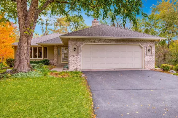 14885 Tealwood CT, Eden Prairie, MN 55347