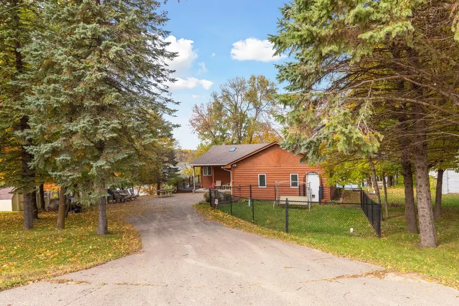 12627 Cyrus TRL, Faribault, MN 55021