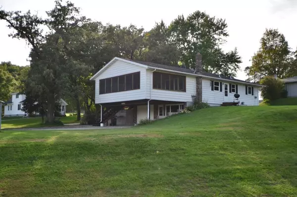 34211 Wells Creek TRL, Goodhue, MN 55027