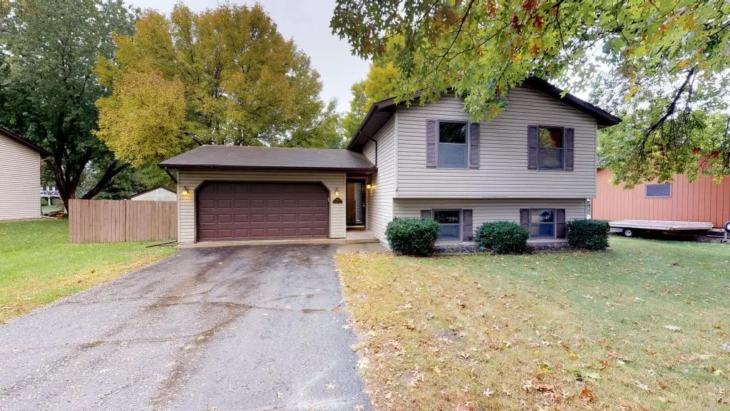 White Bear Twp, MN 55110,1724 Ridgewood AVE