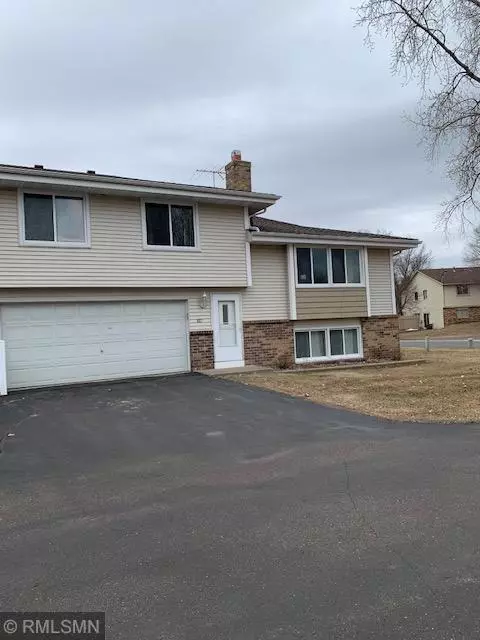 Blaine, MN 55434,817 125th LN NE