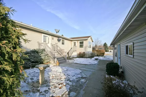 Buffalo Lake, MN 55314,446 W Borden AVE
