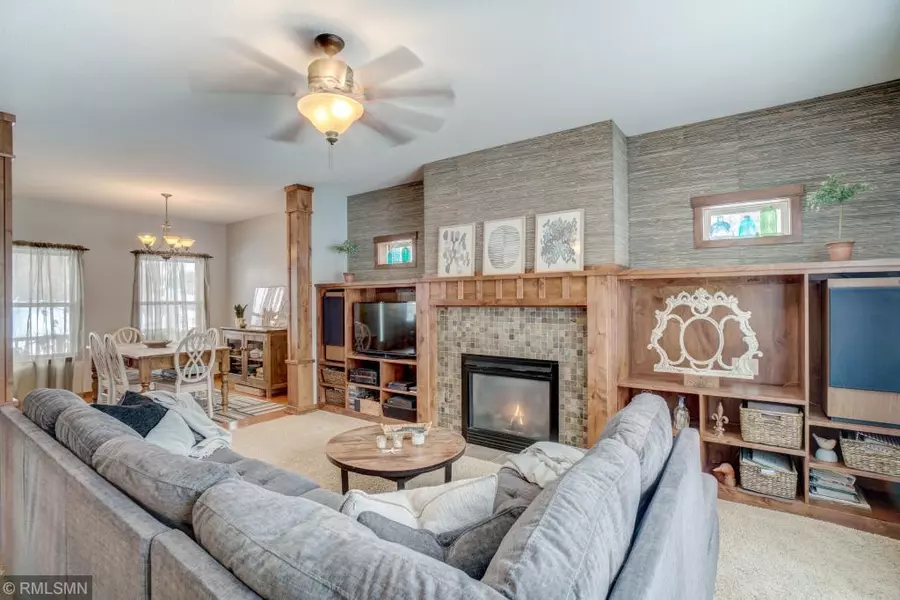 1048 Krattley LN, Hudson, WI 54016