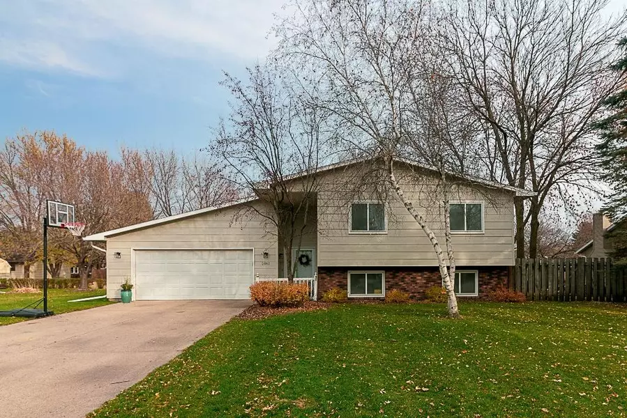 1061 Oak Terrace DR, North Mankato, MN 56003