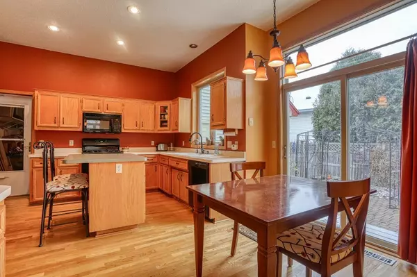 Chanhassen, MN 55317,8561 Flamingo DR