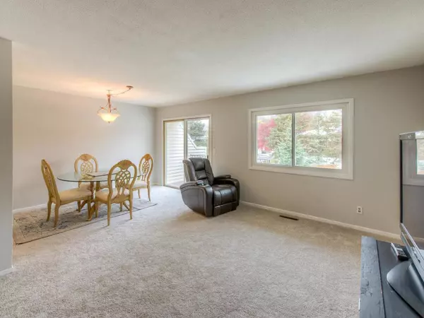 Eagan, MN 55123,1187 Timbershore LN