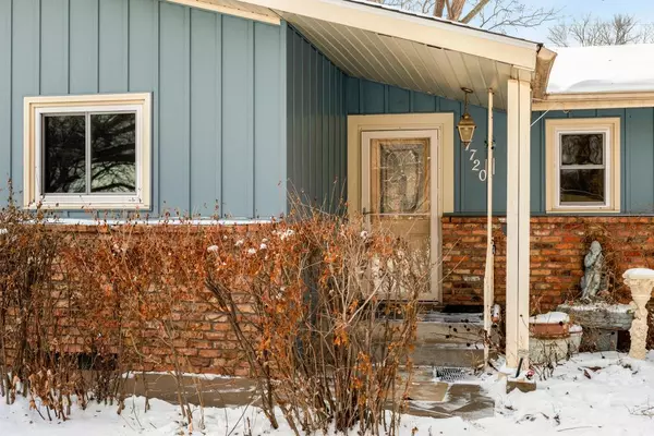 Mounds View, MN 55112,7720 Bona RD