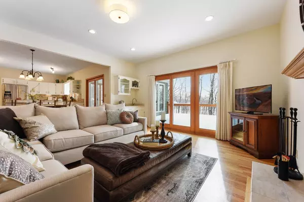 Shorewood, MN 55331,5476 Carrie LN