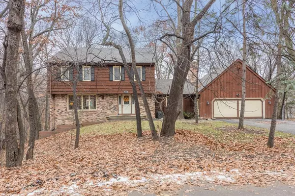 11318 Timberline RD,  Minnetonka,  MN 55305