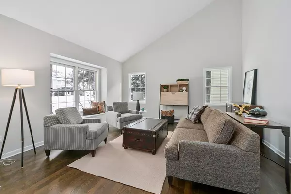 Eden Prairie, MN 55347,16469 Kelsey LN