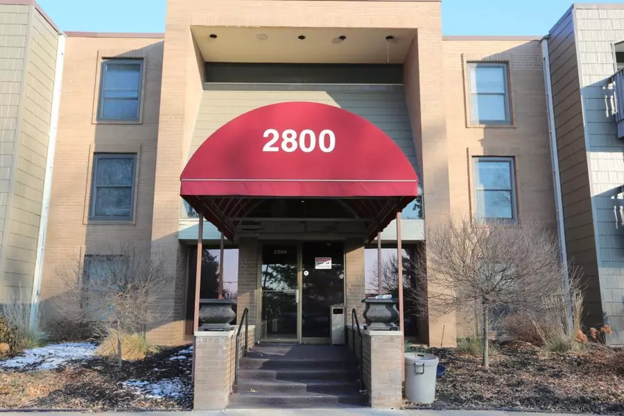 2800 Hamline AVE N #123, Roseville, MN 55113