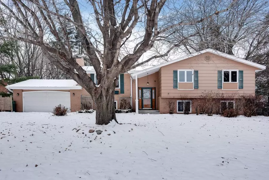 9506 Toledo AVE S, Bloomington, MN 55437