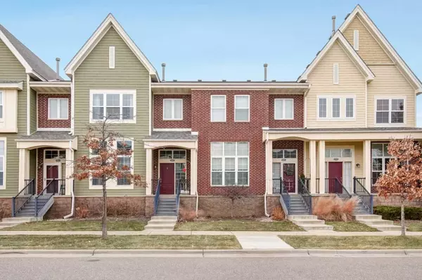 8145 Oakview LN N, Maple Grove, MN 55369