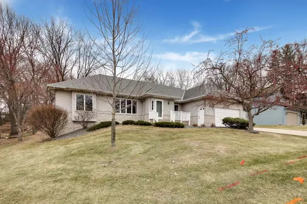 514 Marnie ST S, Maplewood, MN 55119