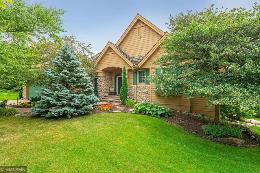 5025 Park TER, Edina, MN 55436