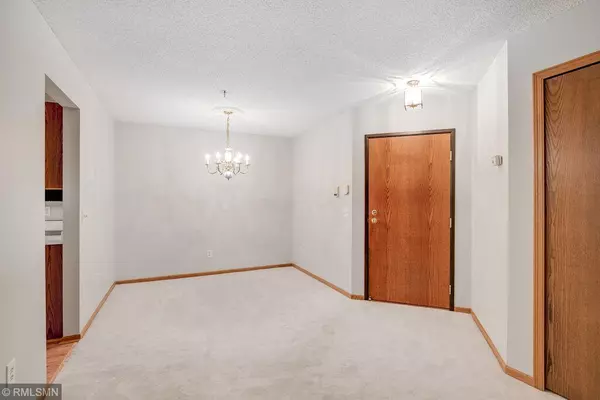 Bloomington, MN 55438,11105 Oregon CIR S