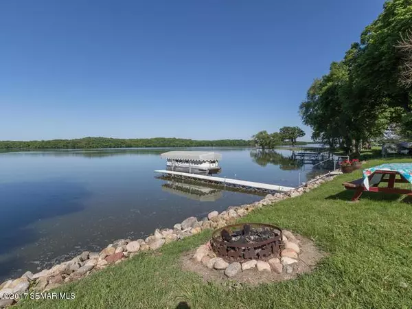 Albert Lea, MN 56007,1917 S Shore DR