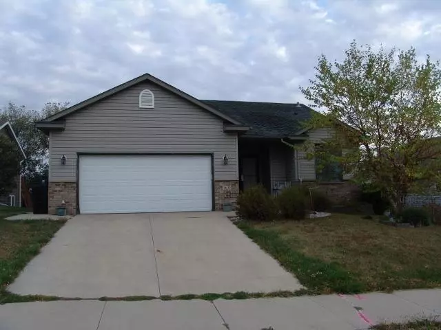 4609 5th ST NW, Rochester, MN 55901