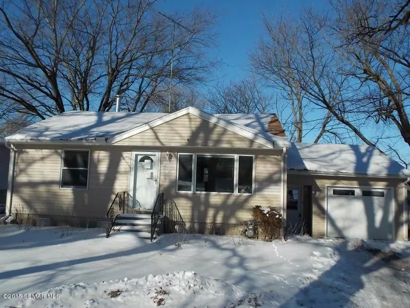 617 E 11th ST, Albert Lea, MN 56007