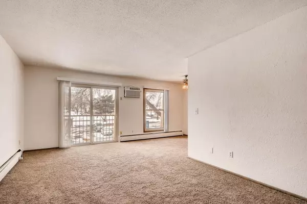 Hopkins, MN 55343,909 11th AVE S #5