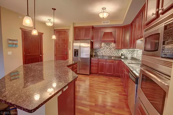 1940 Fulham ST #200, Roseville, MN 55113