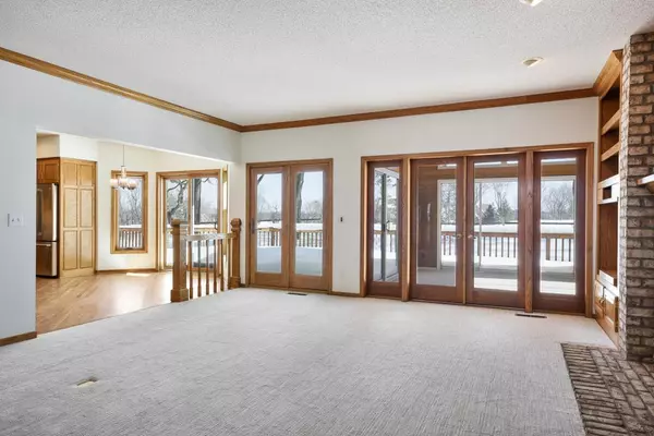 Eden Prairie, MN 55347,9475 Olympia DR