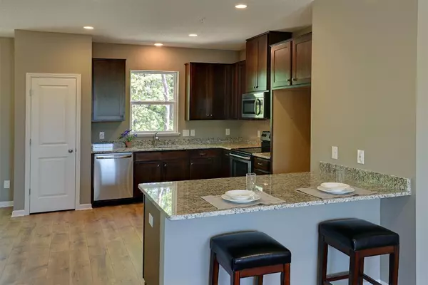 Woodbury, MN 55129,8771 Granite LN