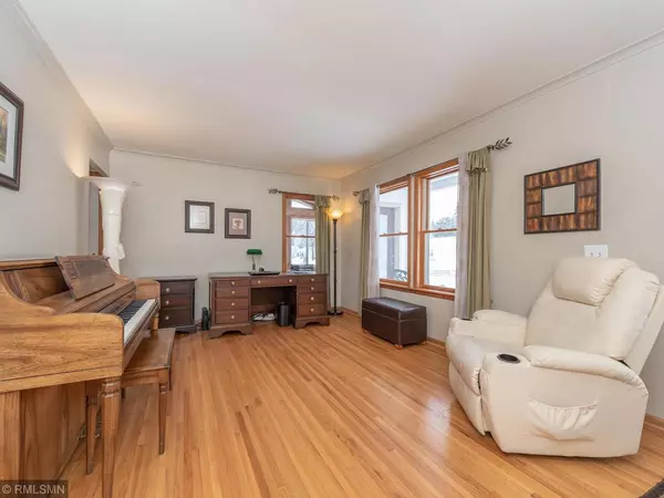 Richfield, MN 55423,7300 Russell AVE S