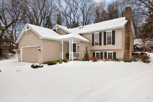 Eagan, MN 55123,4611 Parkcliff DR