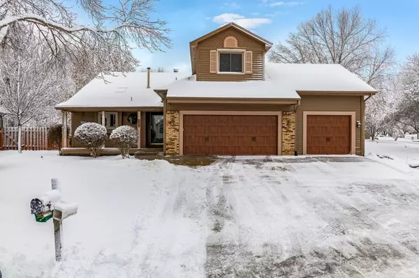 8289 Niagara LN N, Maple Grove, MN 55311